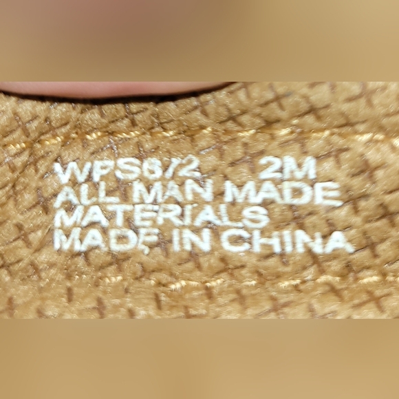 Winnie The Pooh Sandals Size 2 Months, Baby - Picture 4 of 4